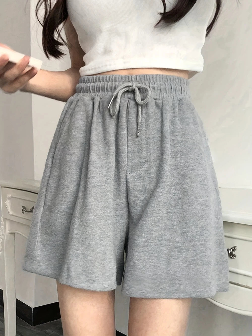 Women's High-Waisted Elastic Waistband Loose-Fit Wide-Leg Casual Shorts Solid Color Machine Washable Spring Summer