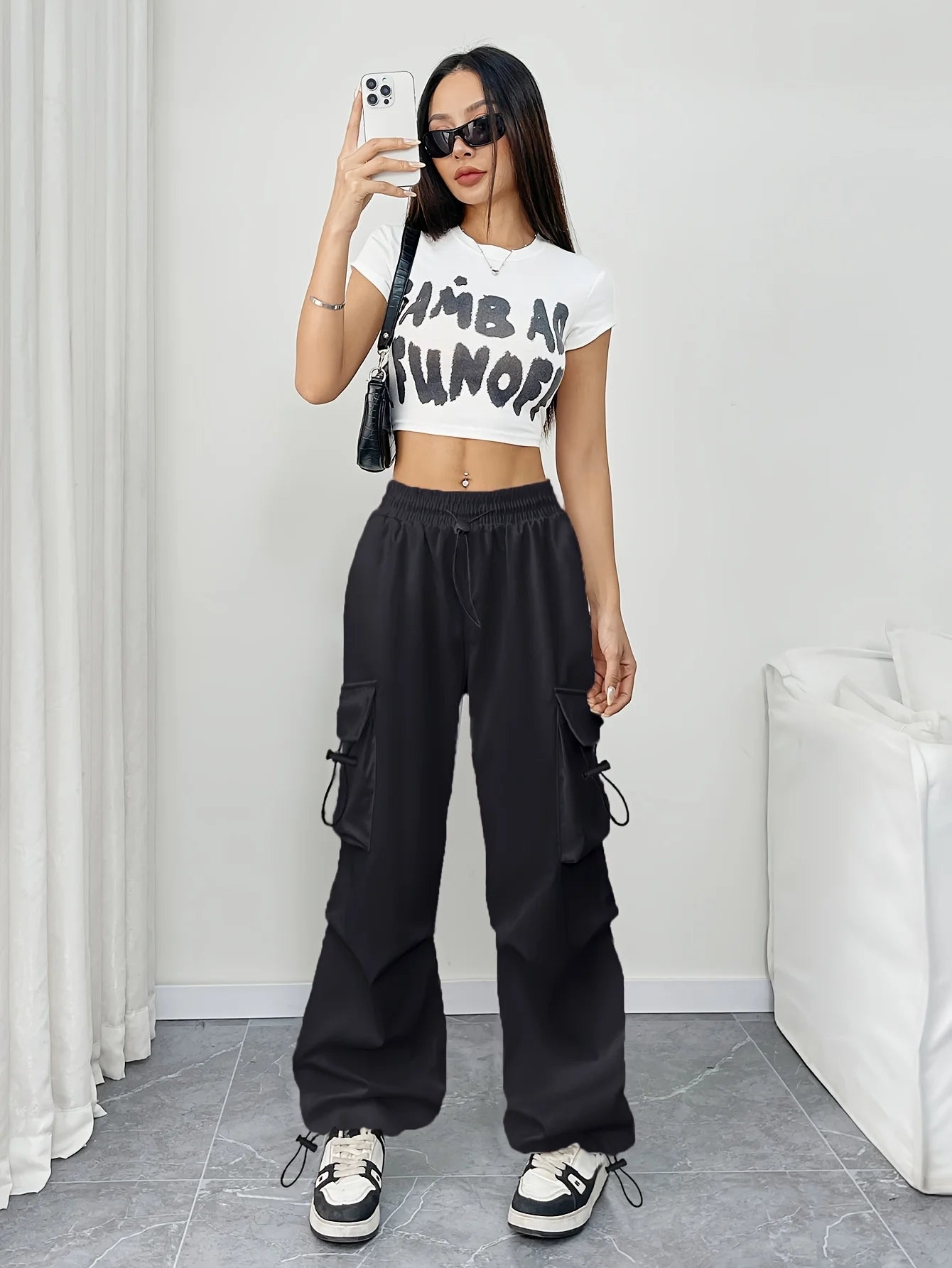 Women's Drawstring Waist Cargo Wide‑Leg Pants, elastic drawstring waist for easy wear without tightness. Large 3D cargo side poc